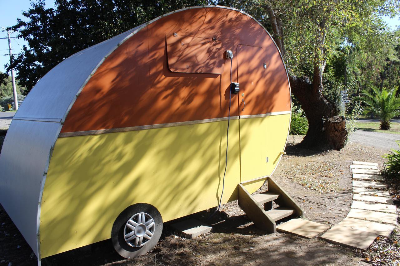 Wonky Stables Holiday Park Forrest Exterior foto